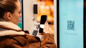 Российские банки перейдут на единый QR-код для переводов и оплаты