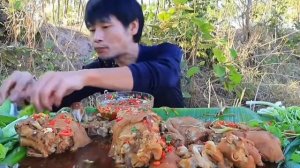 Свиные ножки с морепродуктами и свежими овощами🍗 ASMR, MUKBANG