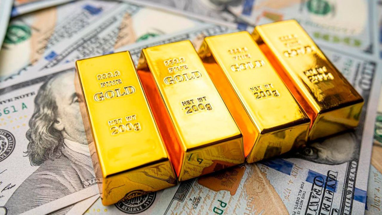 Драгоценные металлы взлетели в цене: золото и серебро достигли на бирже исторического максимума смотреть онлайн