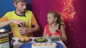 Делаем правильное полезное мороженое Ника и папа