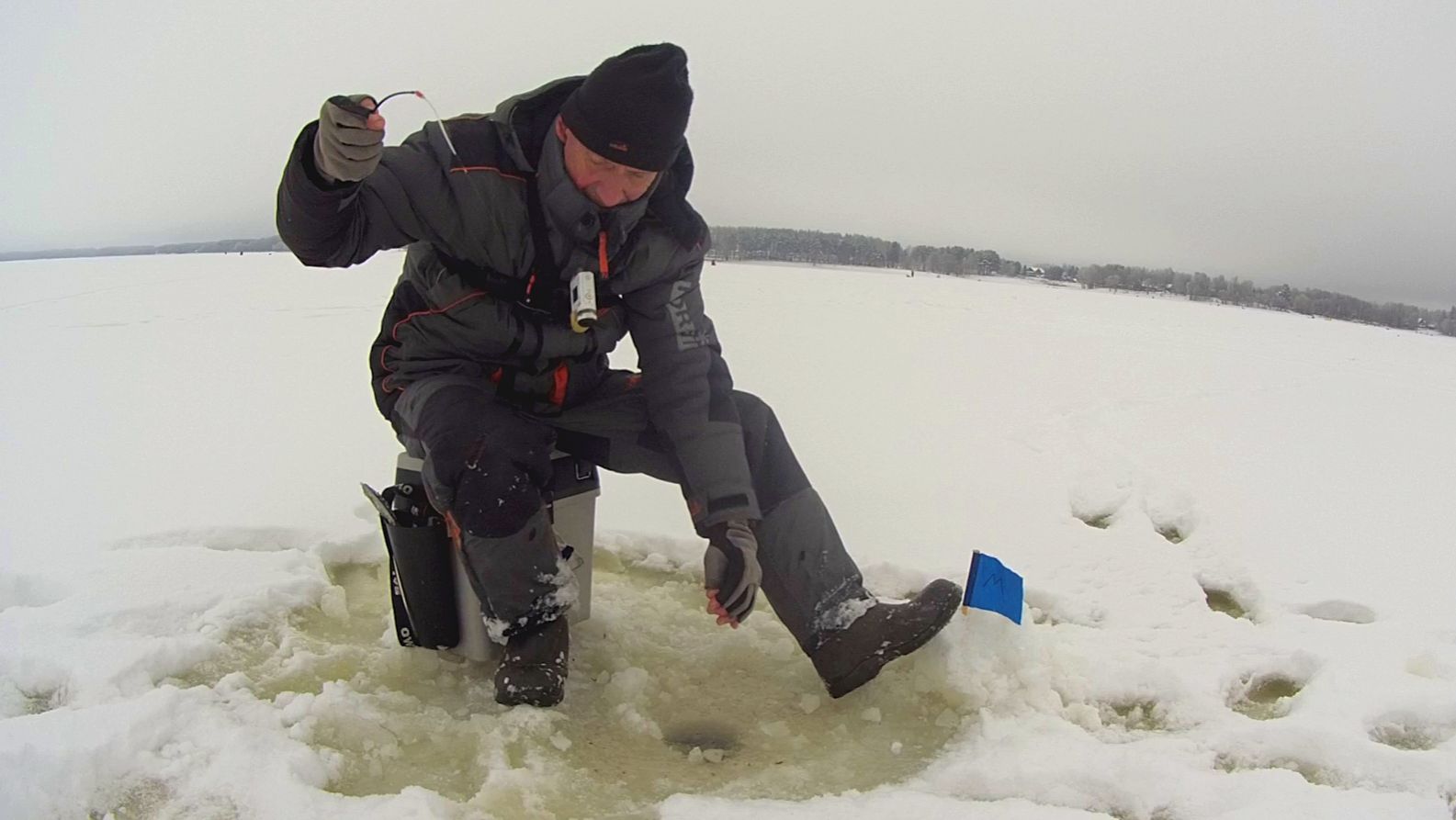 Нежданный БОНУС на поплавок. Ловлю на МОЖАЙКЕ. Эту рыбалку запомню надолго. смотреть онлайн