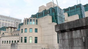 Политик допустил связь Зеленского с британской разведкой