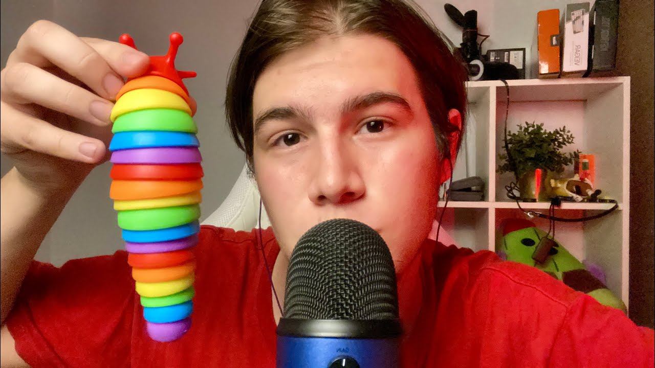 АСМР РАНДОМНЫЕ ТРИГГЕРЫ С МОЕГО СТОЛА смотреть онлайн