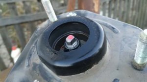 Установка пыльника стойки нью Актион