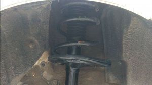 Замена задних амортизаторов Toyota Camry 50