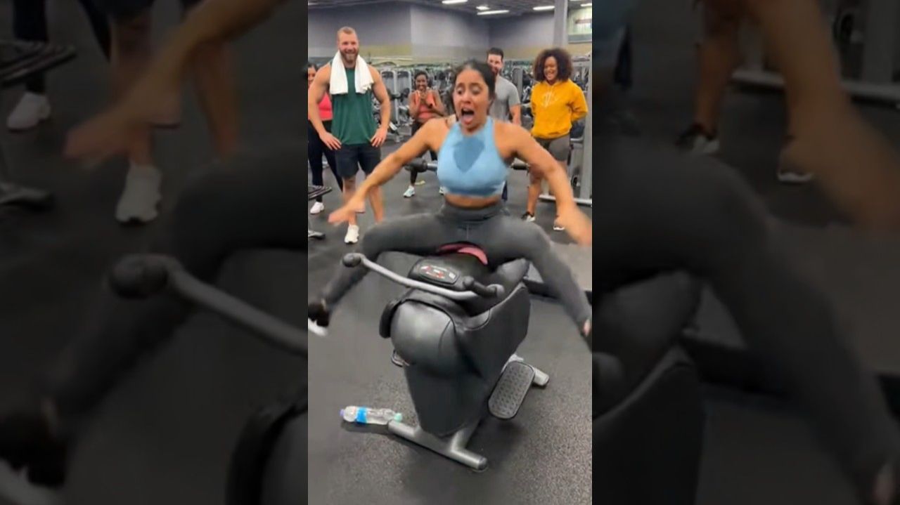 Тренировка в тренажерном зале пошла не так, как надо ☺️ смотреть онлайн