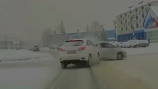 Мгновенная карма на дороге .Горе Водители. смотреть онлайн