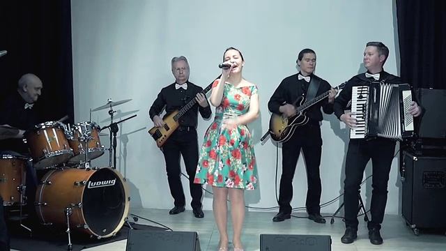 ретро-группа Мамина пластинка и Лесандра Надеждина _СИНИЙ ЛЁН_ смотреть онлайн