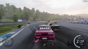 В CarX Drift Racing Online звук автомобилей просто безумен.