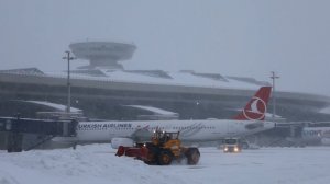 Аэропорты Москвы могут 27-29 января менять расписание из-за сильного снегопада