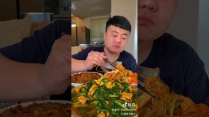 Мукбанг /китайский мукбанг