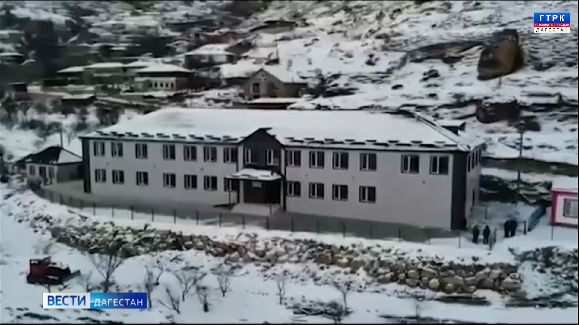 В селе Верхний Батлух Шамильского района завершается капитальный ремонт школы смотреть онлайн