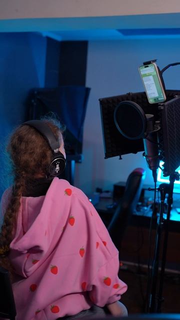 Бэкстейдж с записи нового трека, уже скоро он выйдет! Ждете? #shorts смотреть онлайн