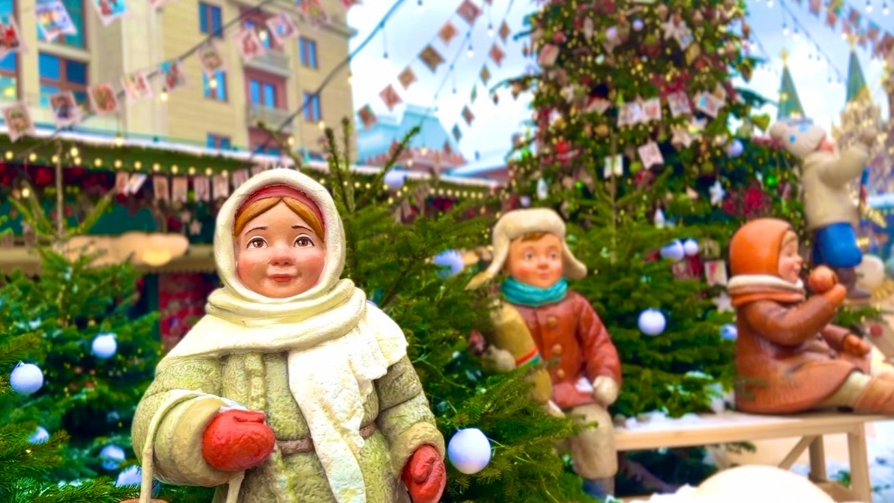 Красная площадь в Новый год – это просто чудо смотреть онлайн