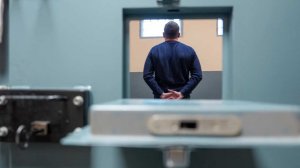 Мужчина получил 15 лет за совращение малолетней крестницы в Удмуртии