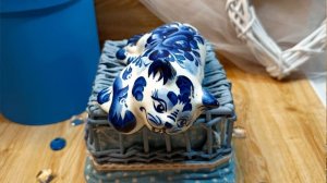 Скульптура "Кот на полку", гжельский фарфор