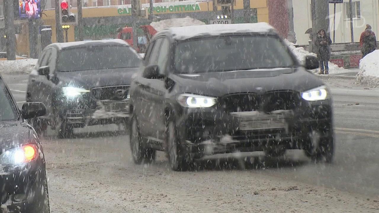 На Москву надвигается мощный снегопад. смотреть онлайн