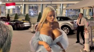 Женщины в Монако на супер карах 1080