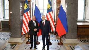 Путин встретился с верховным правителем Малайзии в Эрмитаже