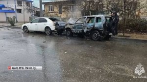 В Дербенте при возгорании автомобилей пострадал мужчина