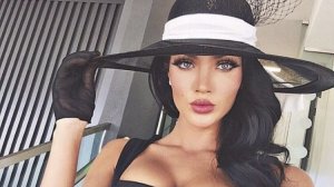 ПЕСНЯ: "Комплименты про глаза, я тебе хочу сказать".