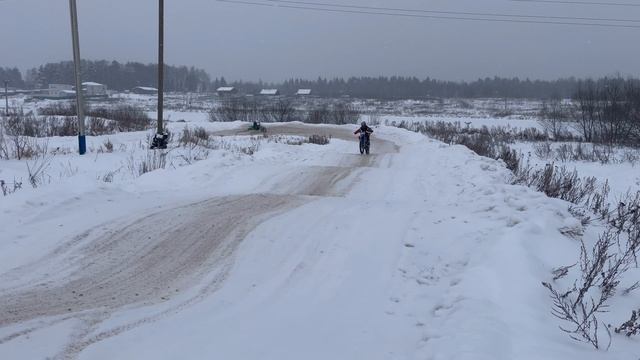 Школа мотокросса ZRT Тренировка волн и прыжков