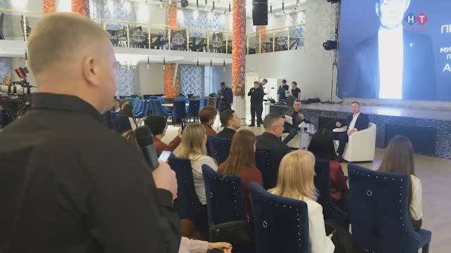 40 представителей городских и краевых СМИ. 2 часа активной работы и более 30 вопросов смотреть онлайн