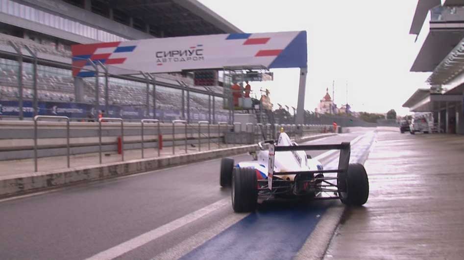 В Сириусе прошел финальный уик-энд Зимней кольцевой серии смотреть онлайн