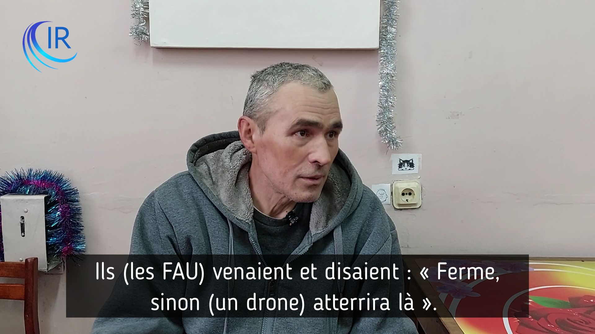 Dimitrov - Les soldats ukrainiens tiraient sur les civils et détruisaient les magasins смотреть онлайн