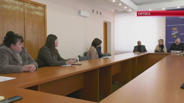 ТК "Родной". Глава Кировского городского округа Виктория Сергеева провела прием граждан смотреть онлайн