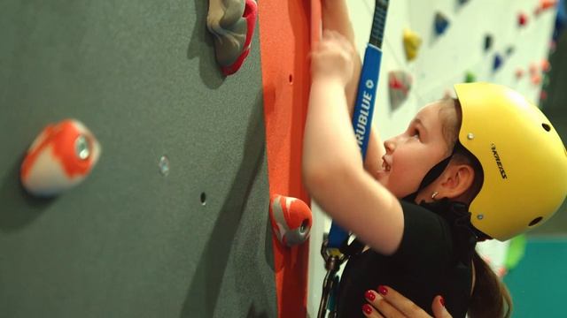 Открытие Скалодрома в РЦ "Место встречи Байконур" смотреть онлайн