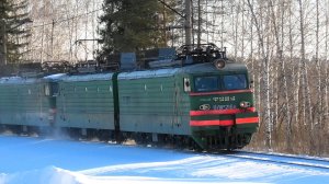 Квартет ВЛ11М-216/231 с грузовым поездом и приветливой бригадой