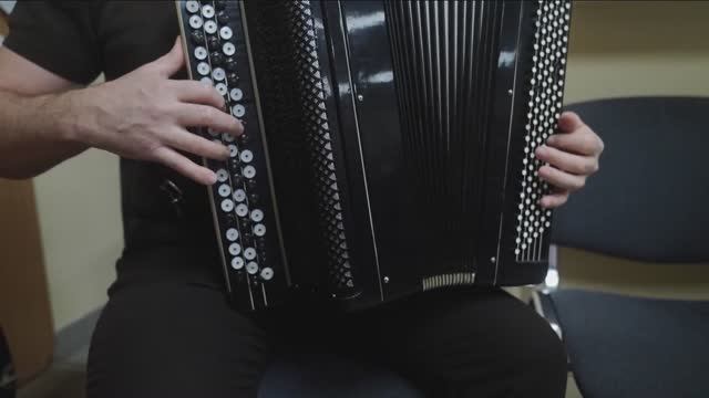 Образцовый коллектив «Услада» покажет барнаульцам традиции казачьей культуры смотреть онлайн