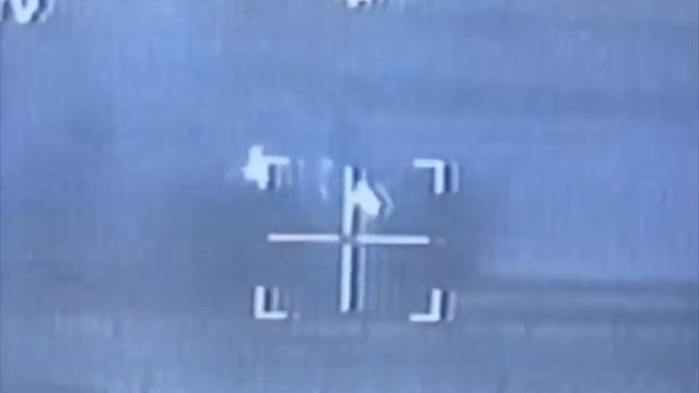 Буря в пустыне. Apache AH-64A ВС США уничтожает брошенную иракскую технику смотреть онлайн