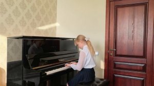 Зайцева Антонина, 3 класс, 10 лет. И.С. Бах, маленькая прелюдия ре-минор. М. Парцхаладзе, этюд