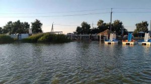 Классно иметь домик на берегу озера в станице Голубицкая на Азовском море