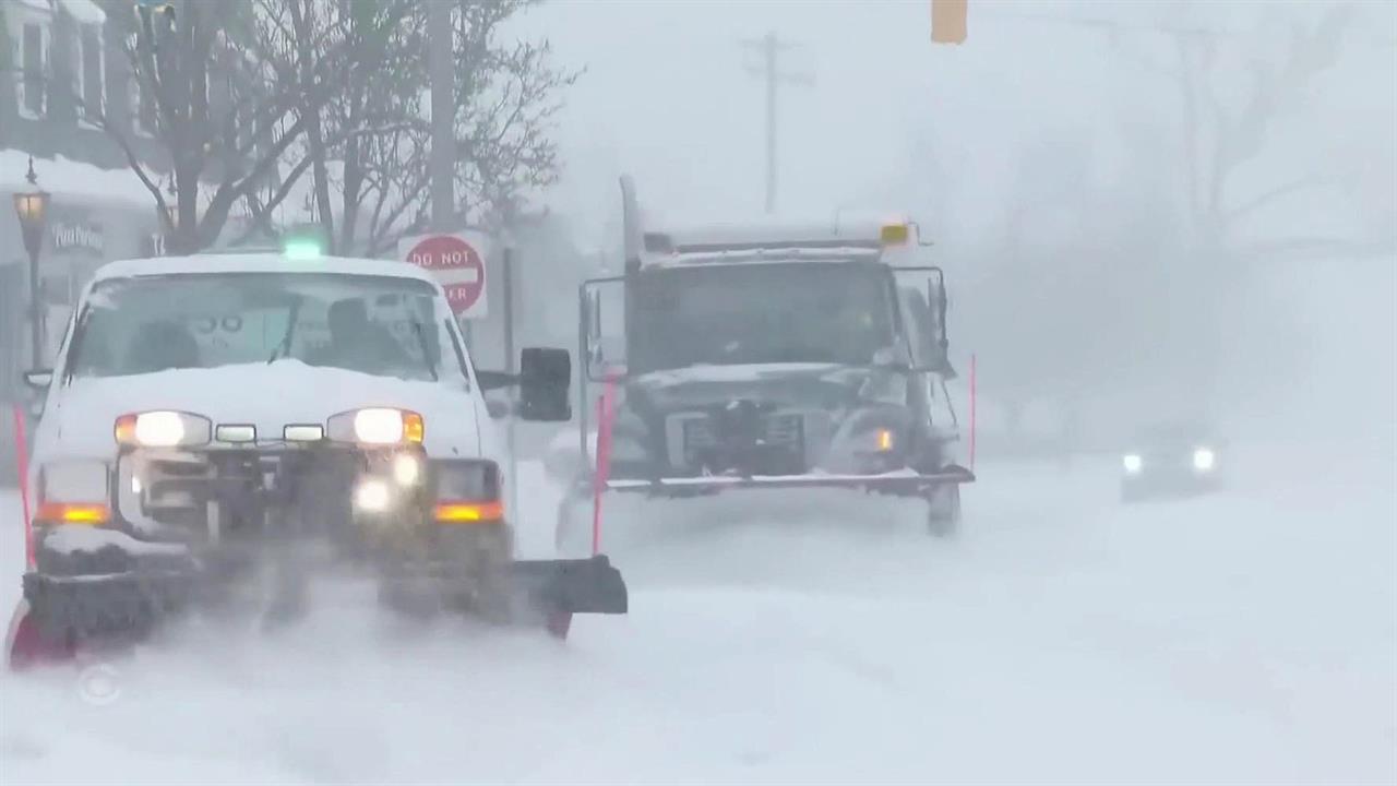 США во власти мощных снегопадов. смотреть онлайн