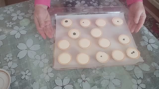 Нежные сметаннички к чаю — просто, быстро! смотреть онлайн