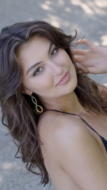 The playful side of model Rachel Pizzolato on set смотреть онлайн