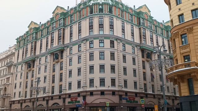 Прогулки по Москве. Пятизвездочный отель на месте палат 17 века и доходного дома 19 века смотреть онлайн