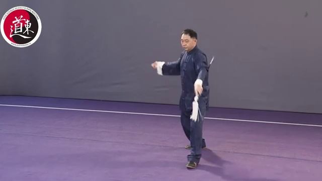 32 формы Тайцзи цзянь.