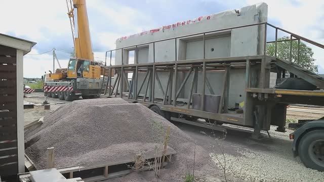 Дом из Сборного ЖБИ , Возведение смотреть онлайн