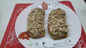 Пеку обалденный хлеб из цельнозерновой муки и делаю намазку для бутербродов.