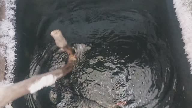 -30, а вода в колодце не замёрзла! смотреть онлайн