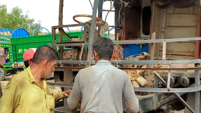 Сумасшедший ремонт сумасшедшего грузовика в Пакистане. смотреть онлайн