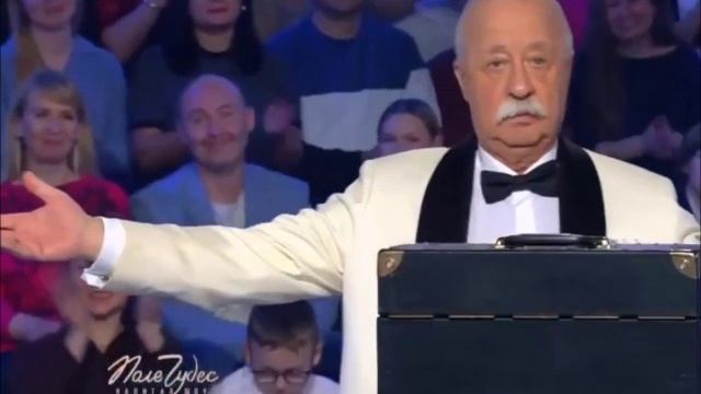 Леонида Якубовича шокировала зарплата акушерки из Челябинска смотреть онлайн