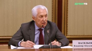 Васильев: в более чем 6,5 тыс. школах за три года не допустили долгостроев и хищений