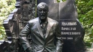 НАЧИНКА ПРОТУХЛА , В ЕЕ РУКАХ ЖИТЬ ПРОТИВНО ...