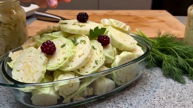 САЛАТ ИЗ КАПУСТЫ НА ЗИМУ. Рецепт внутри! С Вас подписка, лайки и комменты! смотреть онлайн