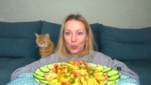 Мукбанг макароны с овощами и сосисками, паста по яновски. Еда вкуснота!